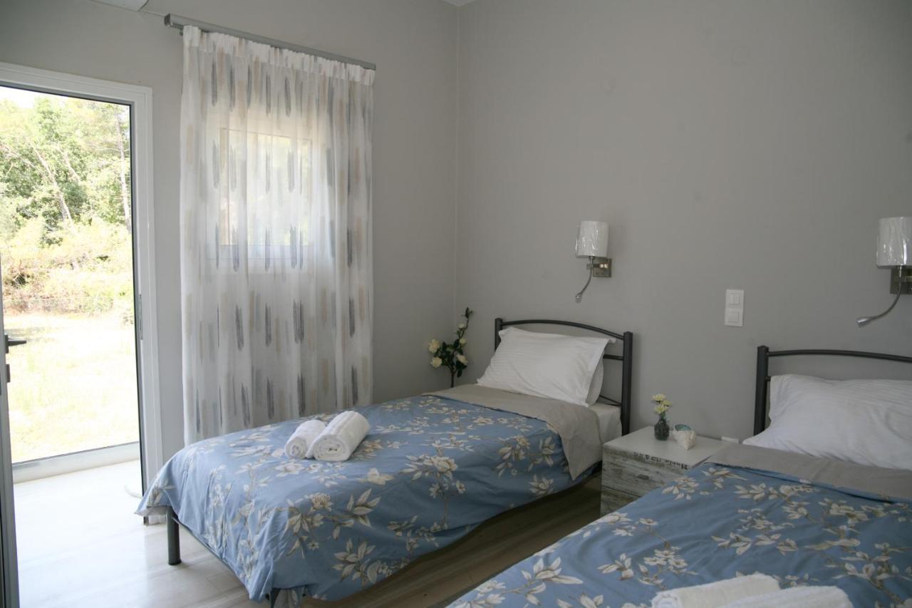 Terpsichore Boutique Appartments Дассия Экстерьер фото