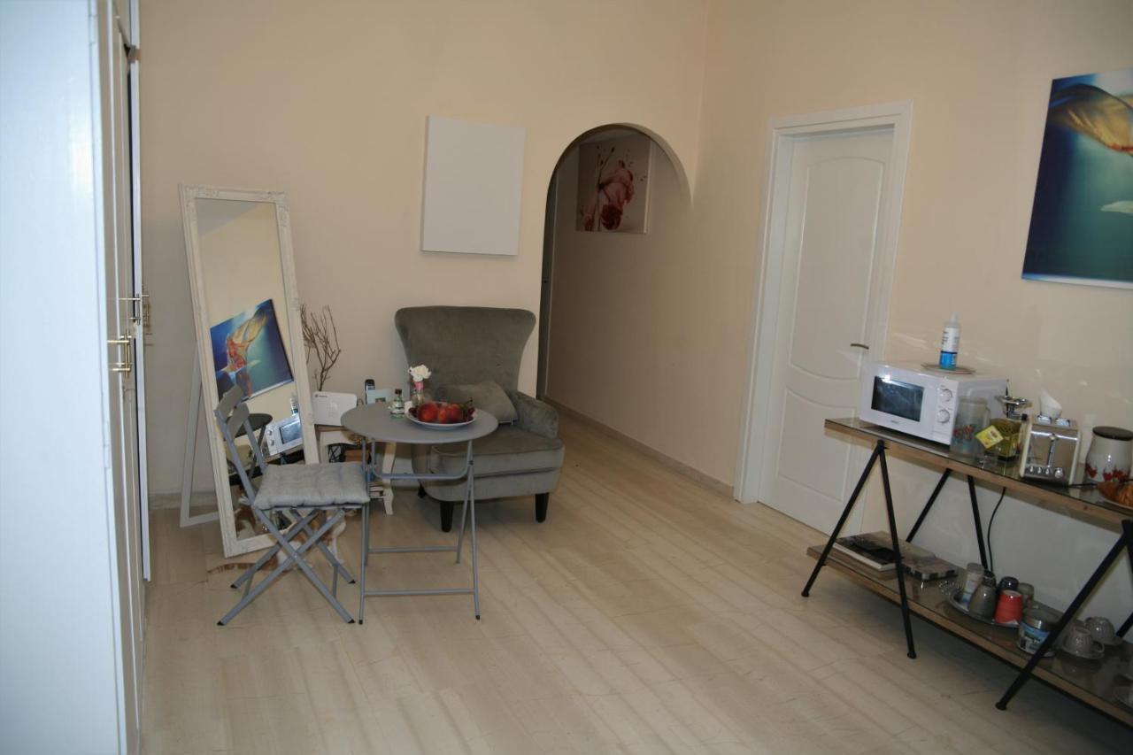 Terpsichore Boutique Appartments Дассия Экстерьер фото