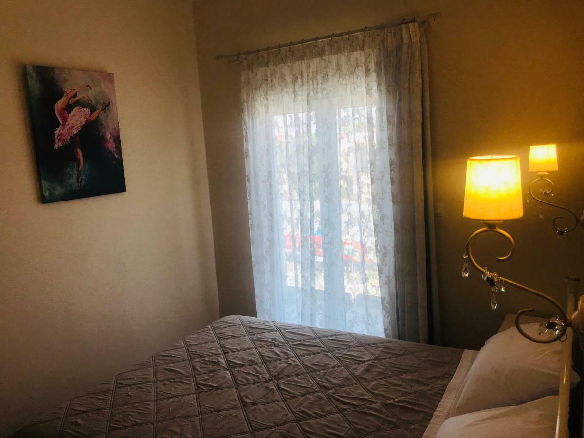 Terpsichore Boutique Appartments Дассия Экстерьер фото